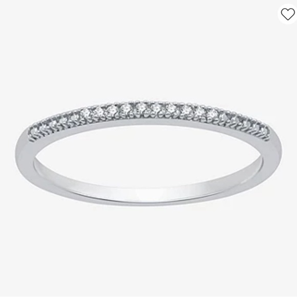 NEW - Diamond Accent Genuine White Diamond Band. Size 7.